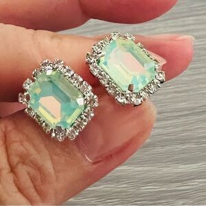 Elegant Silver tone and Green Rhinestones Earrings